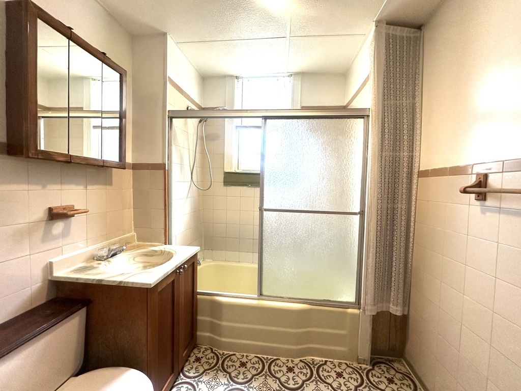 4543 N Keystone Avenue - Photo 3