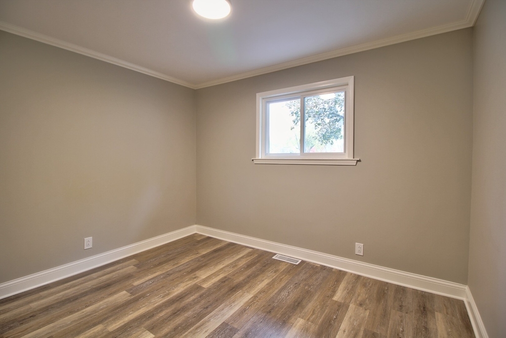 153 W Briarcliff Road - Photo 10
