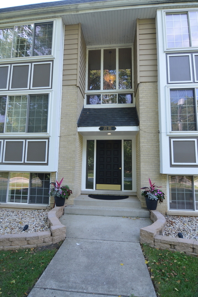 372 Eastern Avenue - Photo 0