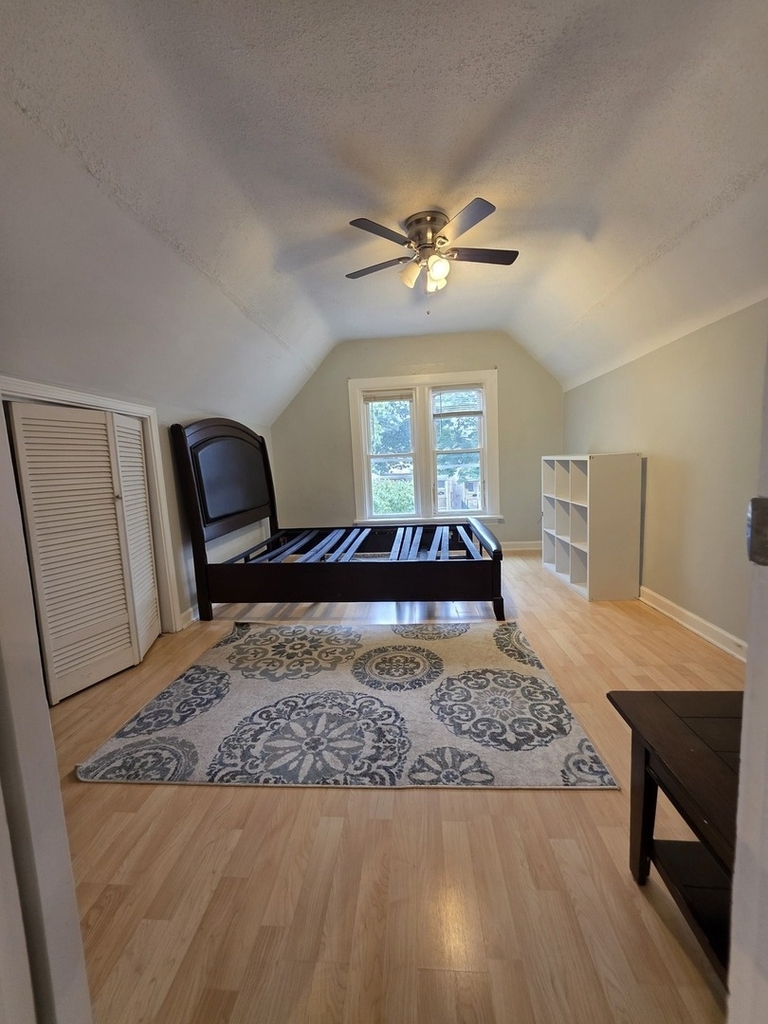3419 W Beach Avenue - Photo 1