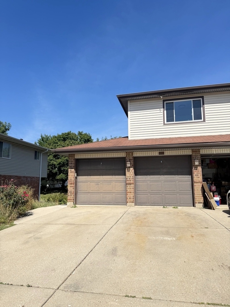 311 Dawn Court - Photo 0