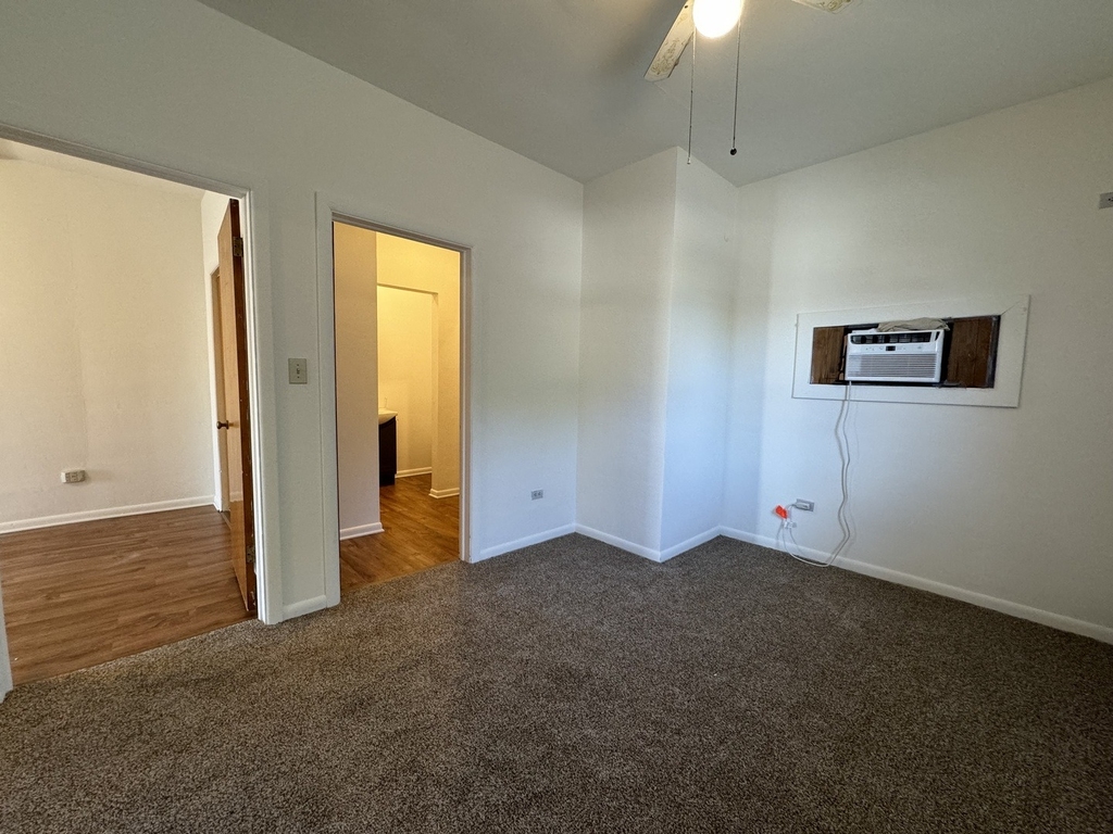 3s230 Warren Avenue - Photo 4