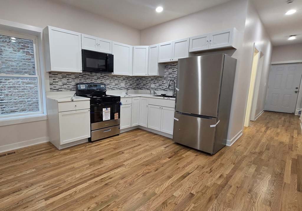 3516 W Polk Street - Photo 1