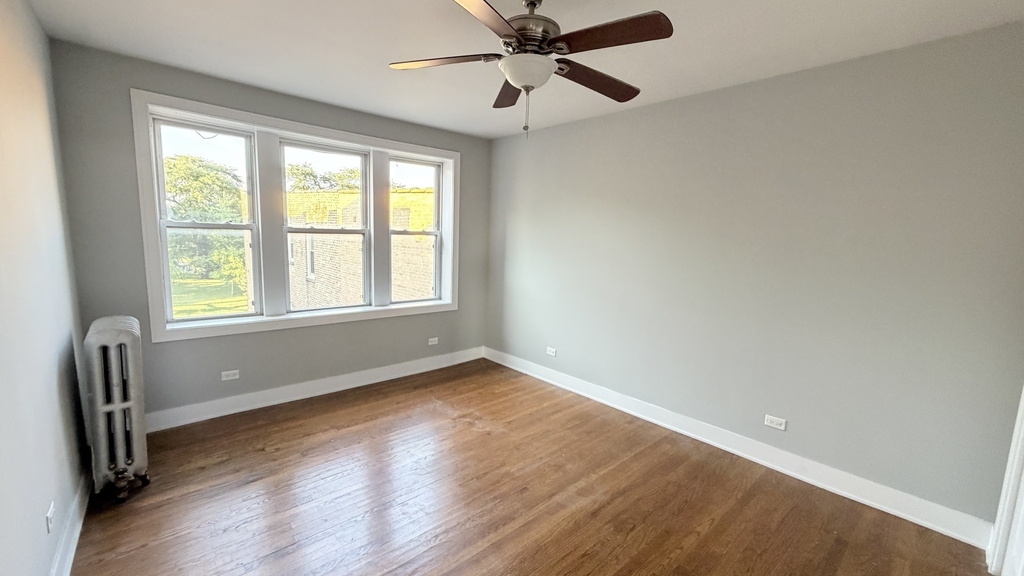 3153 W Augusta Boulevard - Photo 5
