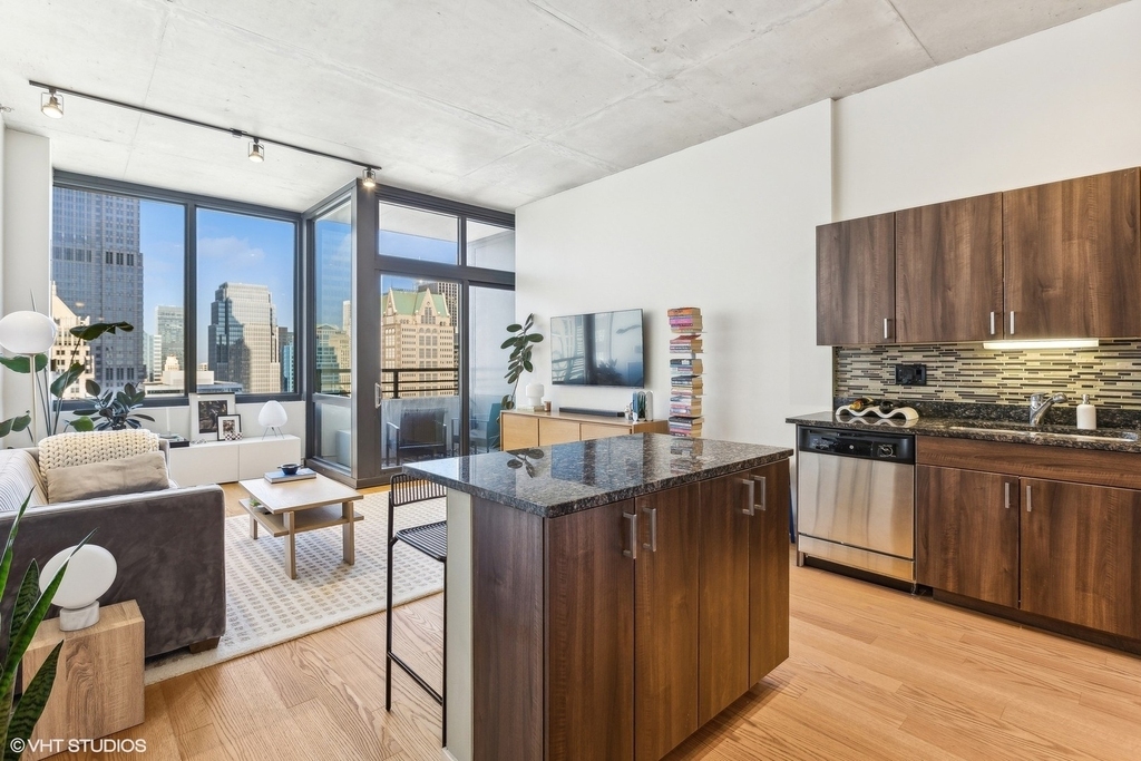 235 W Van Buren Street - Photo 1