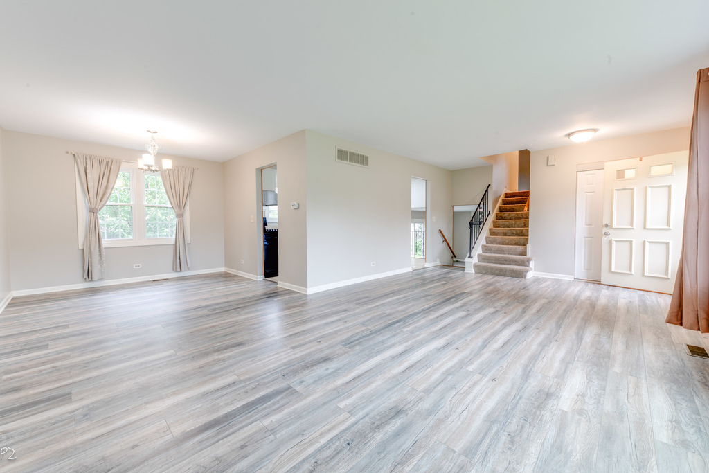 5s735 Park Meadow Drive - Photo 1