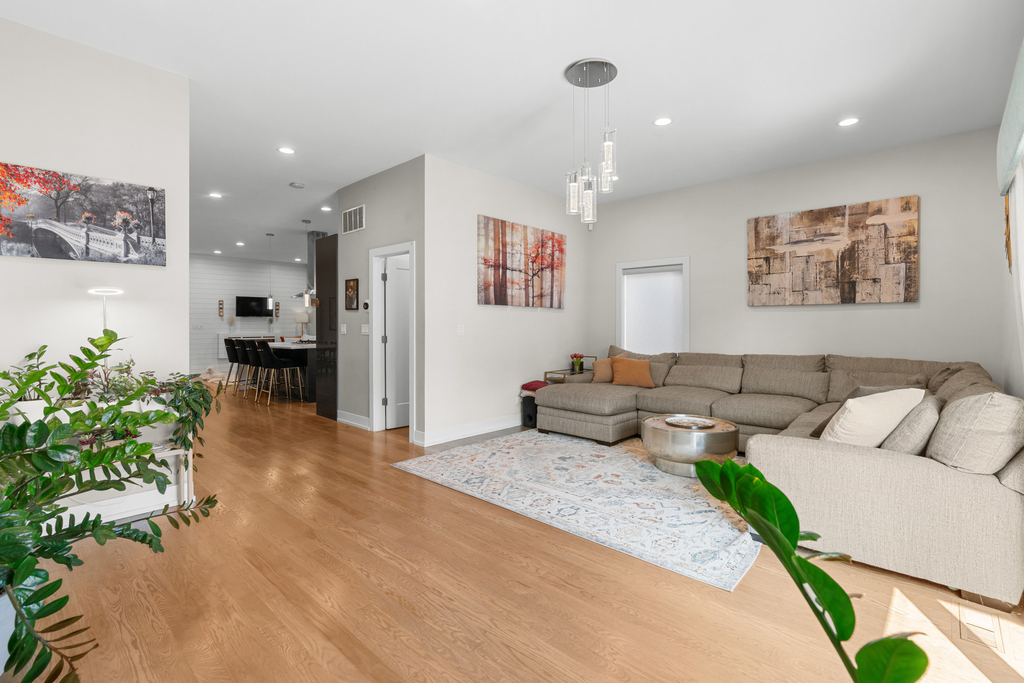 5047 W Winnemac Avenue - Photo 17