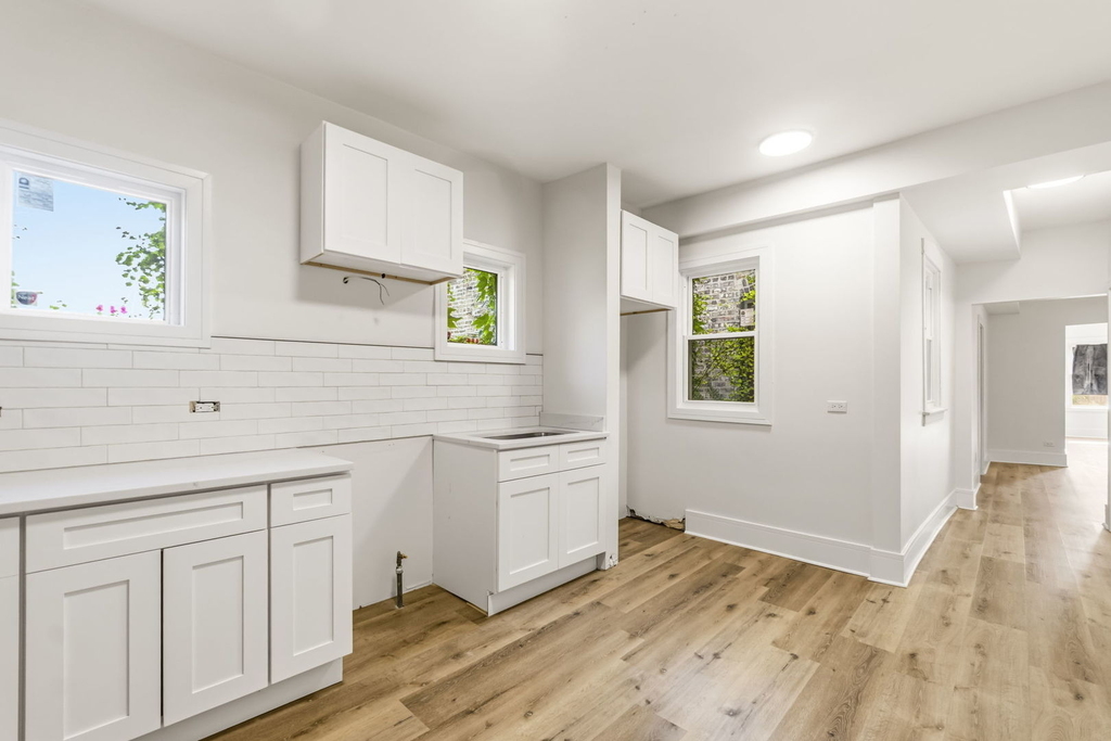 2112 S Drake Avenue - Photo 10