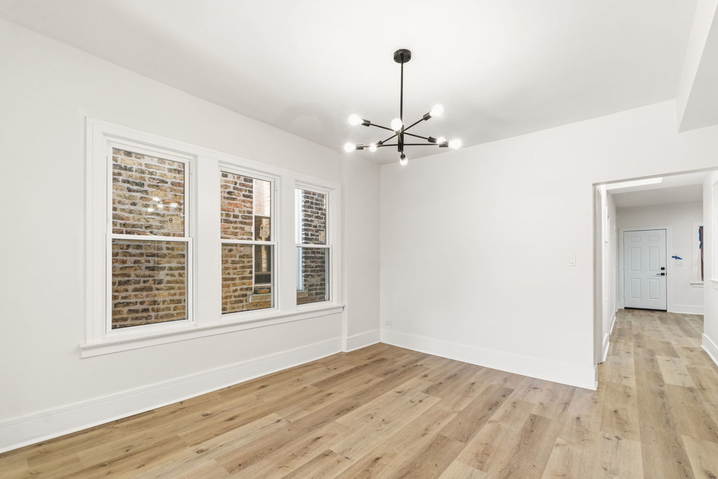 2112 S Drake Avenue - Photo 4
