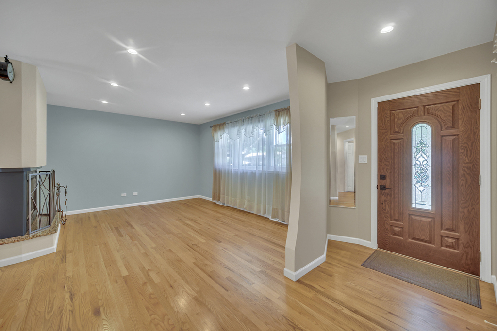 1101 Anthony Road - Photo 2