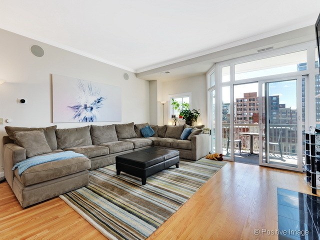 508 W Melrose Street - Photo 2