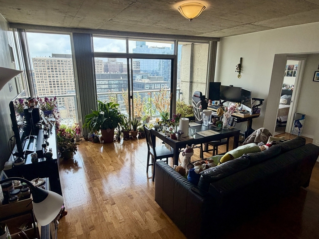 611 S Wells Street - Photo 6