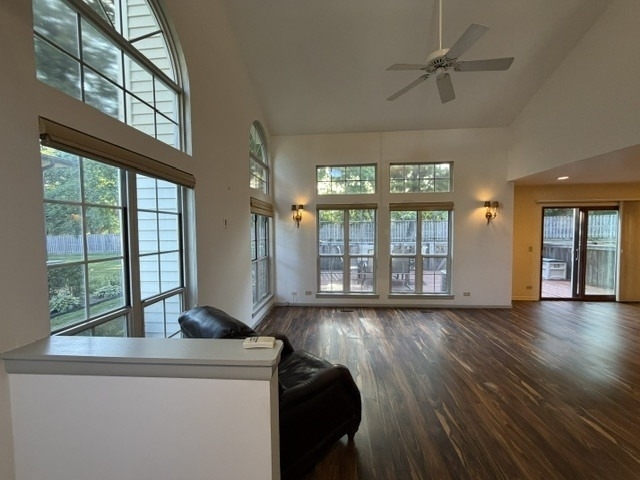 852 Dighton Lane N - Photo 2