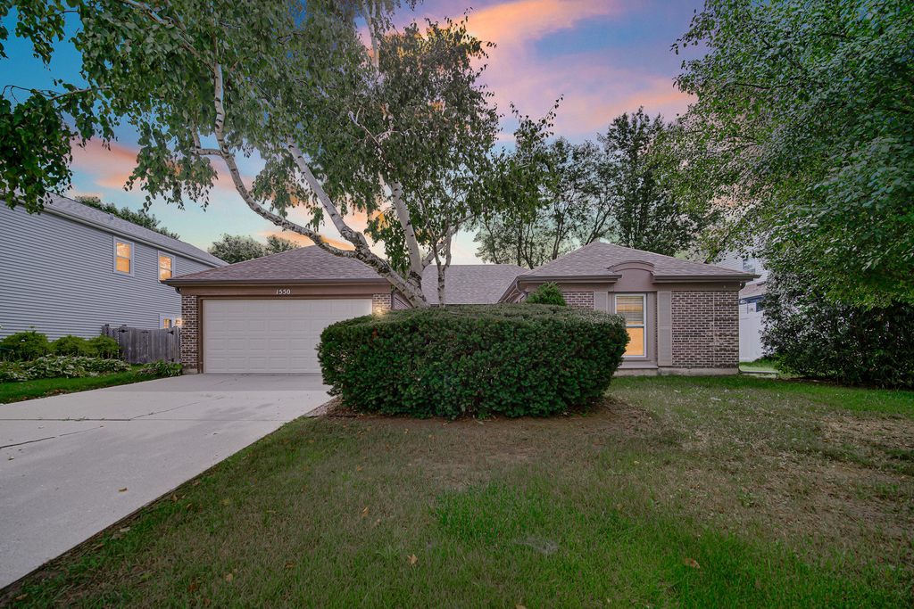1550 Jasper Drive - Photo 0