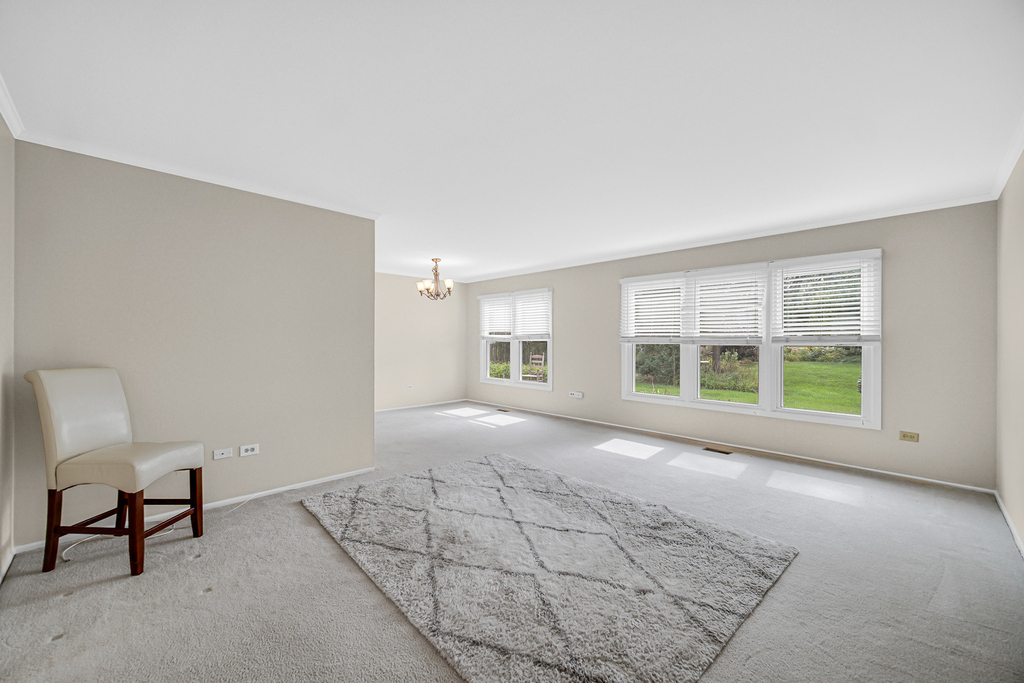 1550 Jasper Drive - Photo 3