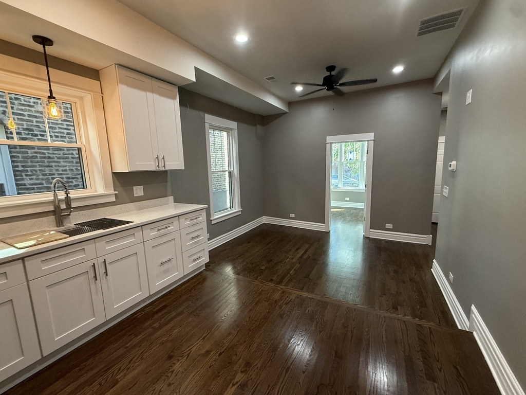 3310 W Le Moyne Street - Photo 3