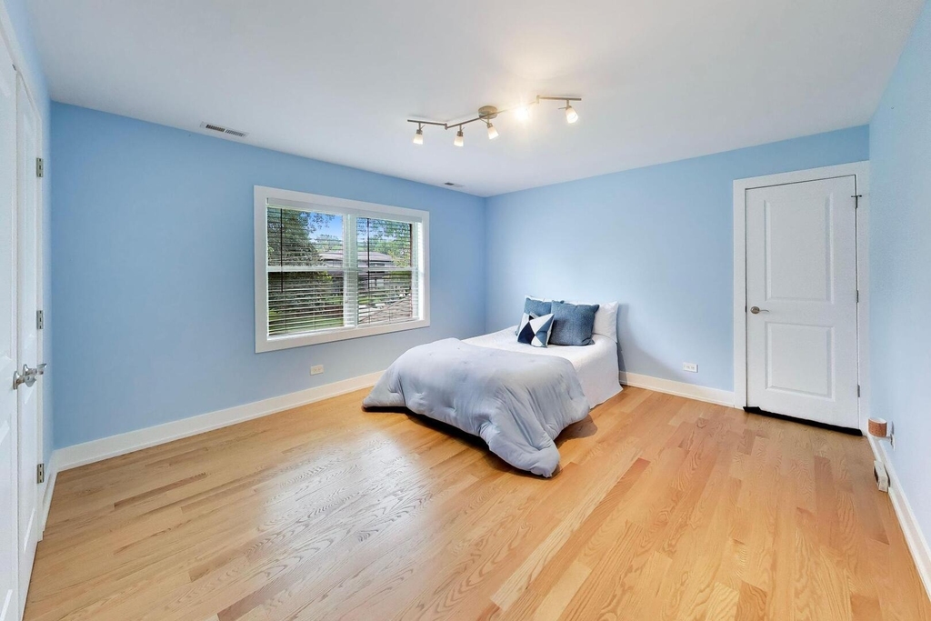2311 N Arlington Heights Road - Photo 20