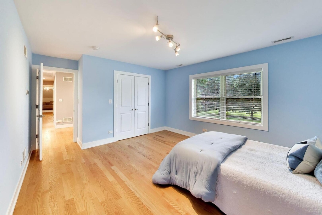 2311 N Arlington Heights Road - Photo 21