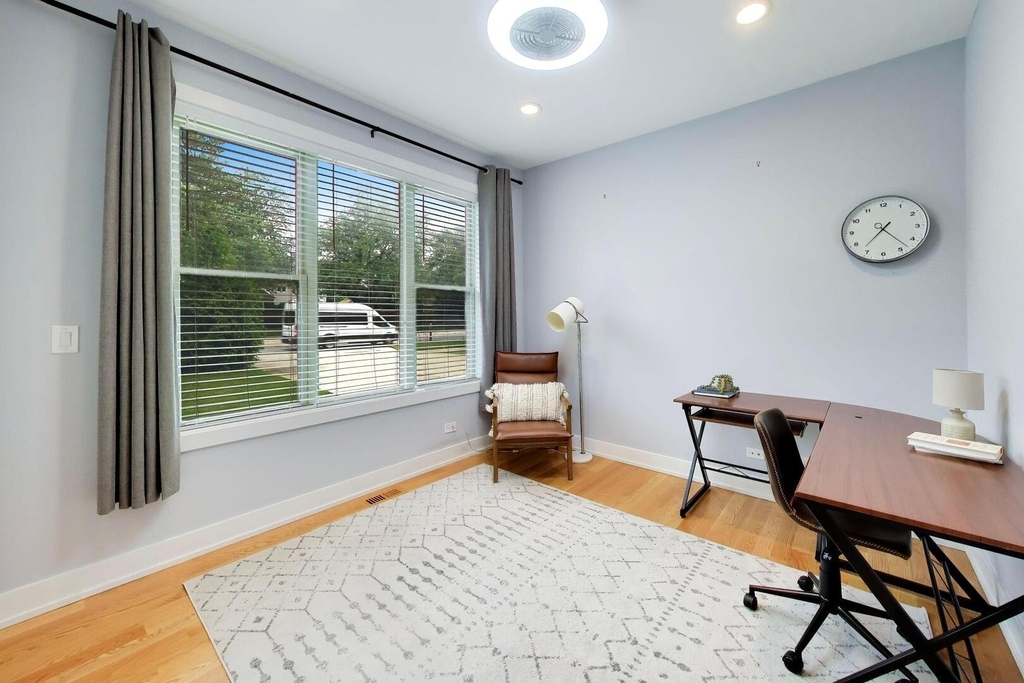 2311 N Arlington Heights Road - Photo 15
