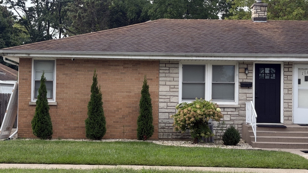 1015 18th Street - Photo 1