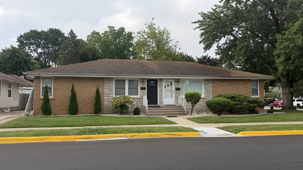 1015 18th Street - Photo 0