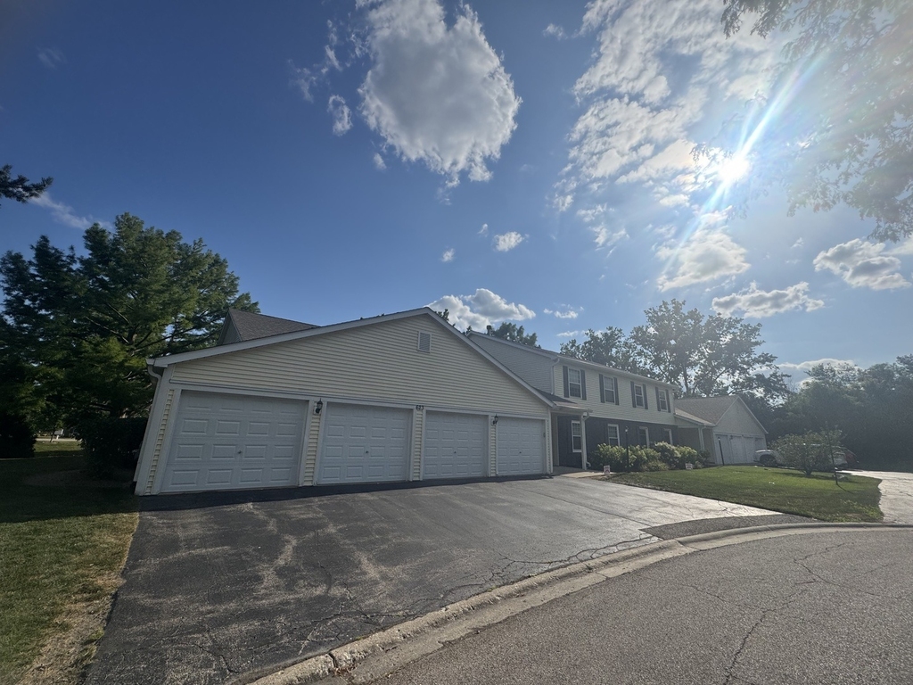 623 Mallard Court - Photo 0