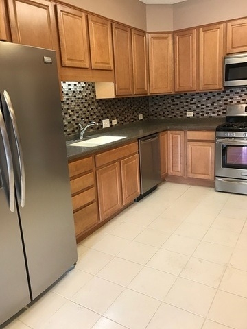 601 W Rand Road - Photo 7