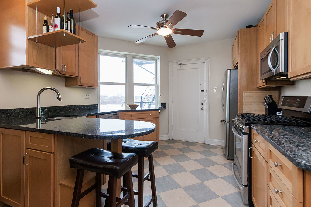 609 W Stratford Place - Photo 9