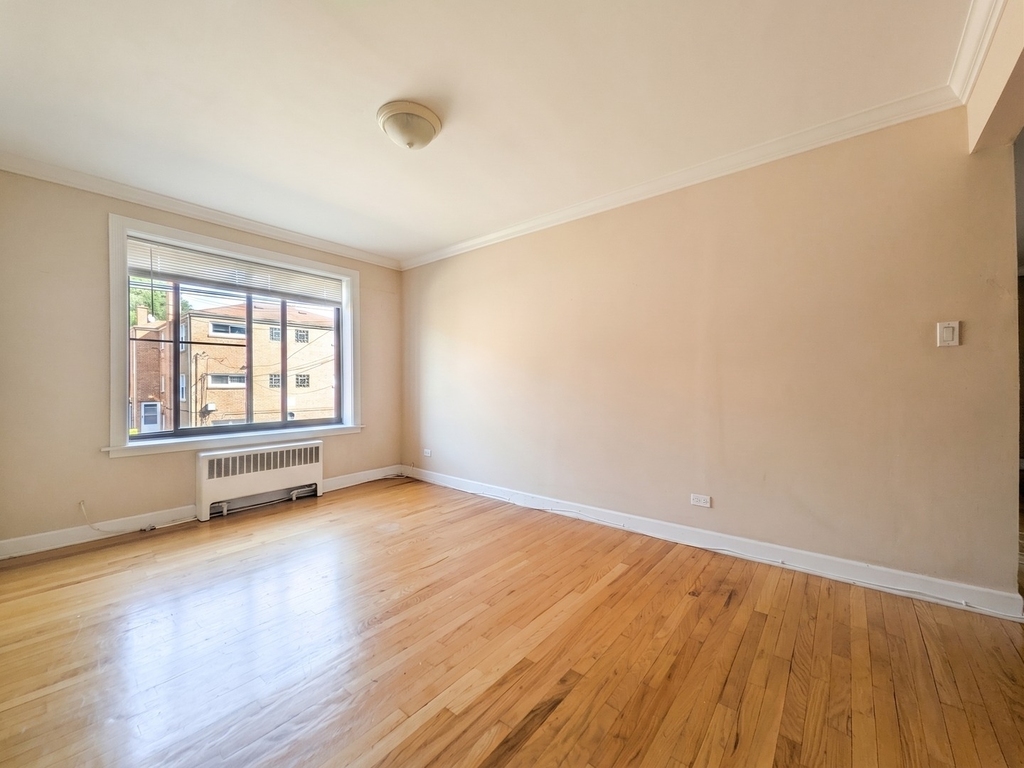 2704 W Lunt Avenue - Photo 7