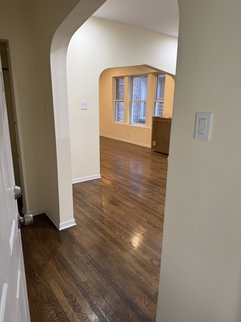 8129 S Evans Avenue - Photo 2