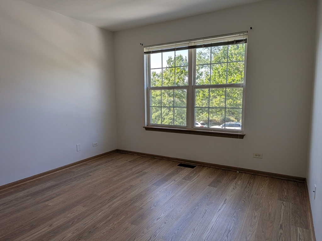 2542 Golf Ridge Circle - Photo 9