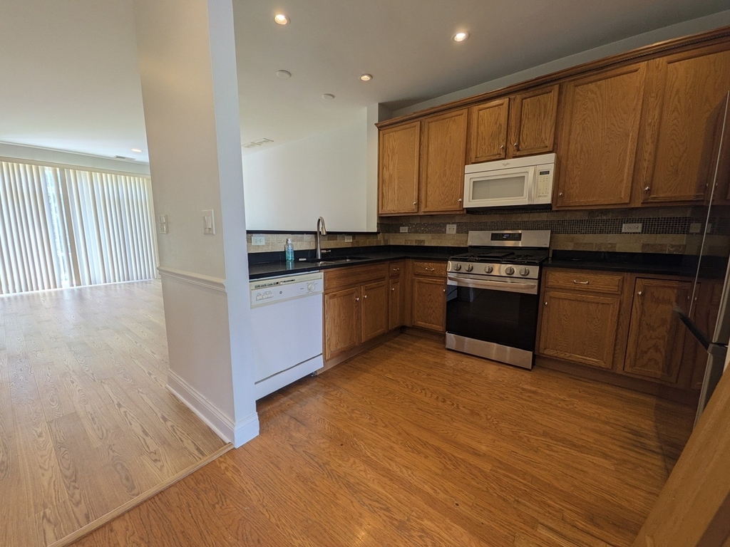 2542 Golf Ridge Circle - Photo 3