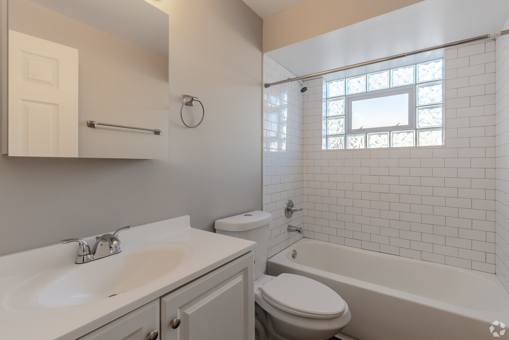 7538 W Lawrence Avenue - Photo 6