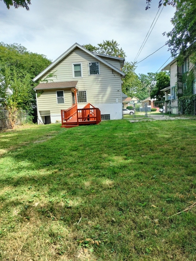 11218 S Parnell Avenue - Photo 1