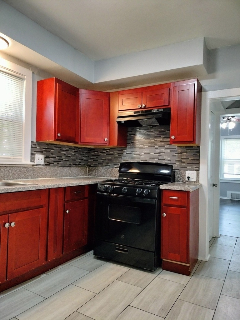 11218 S Parnell Avenue - Photo 13