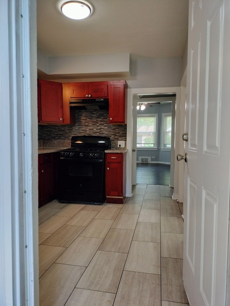 11218 S Parnell Avenue - Photo 17