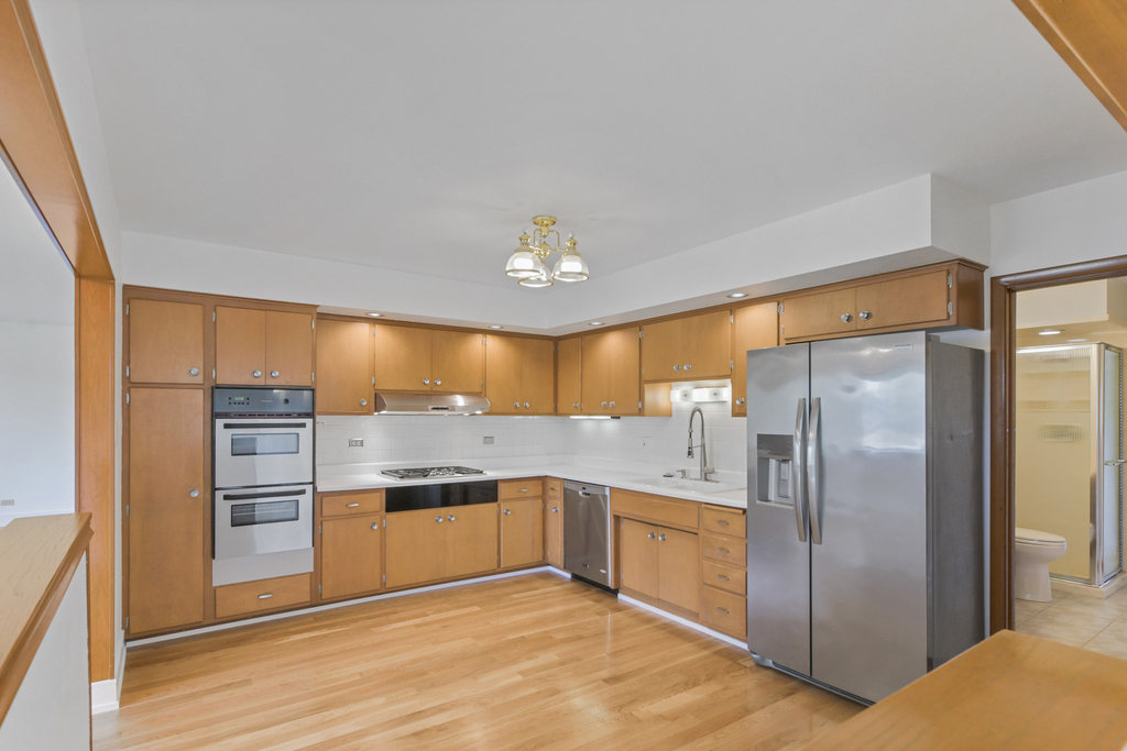 825 Ottawa Avenue - Photo 6