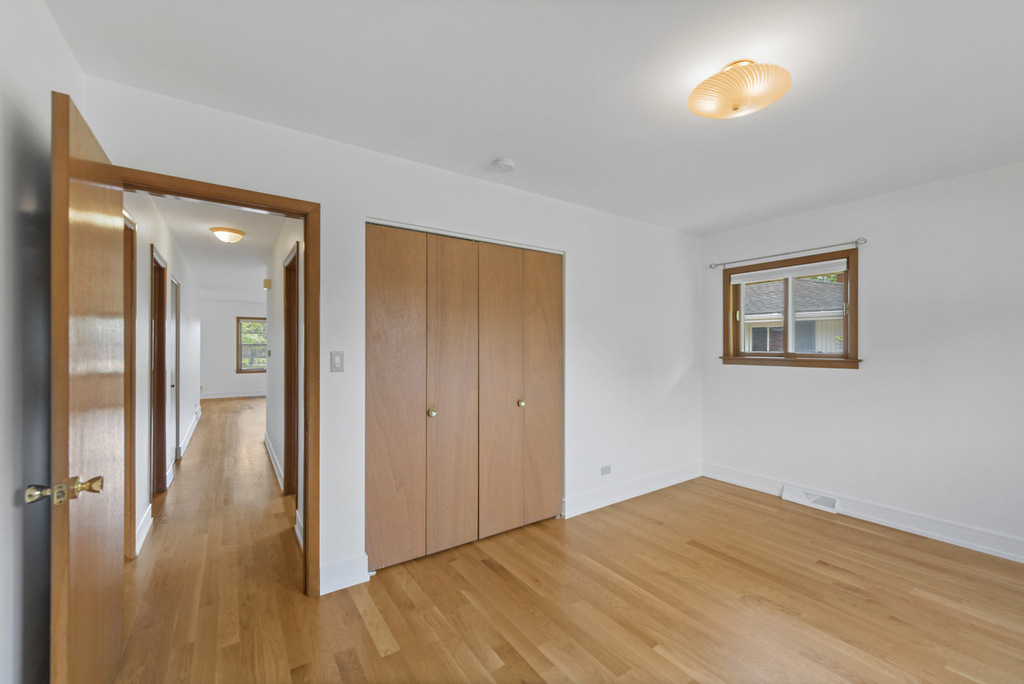 825 Ottawa Avenue - Photo 10