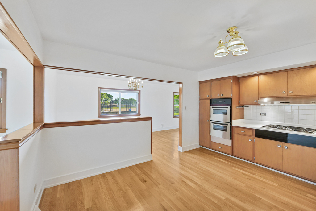 825 Ottawa Avenue - Photo 3