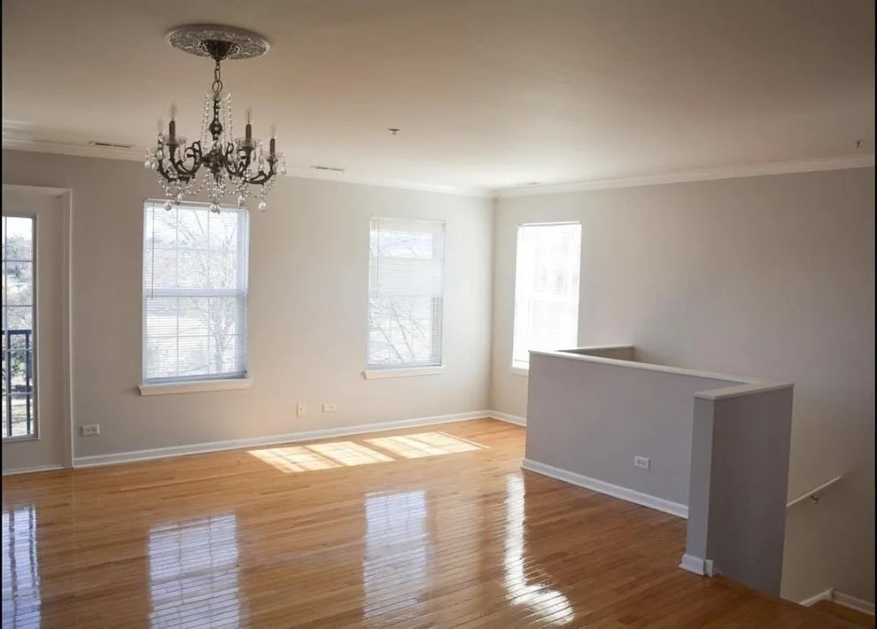 893 Enfield Drive - Photo 2