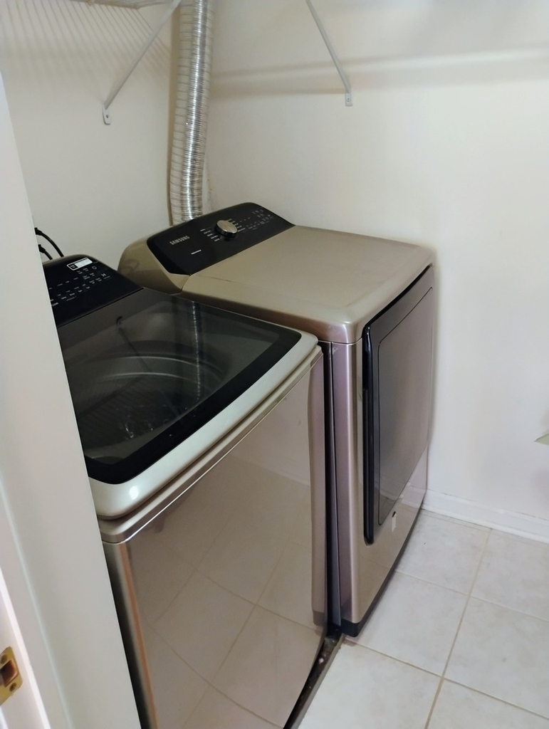 893 Enfield Drive - Photo 8