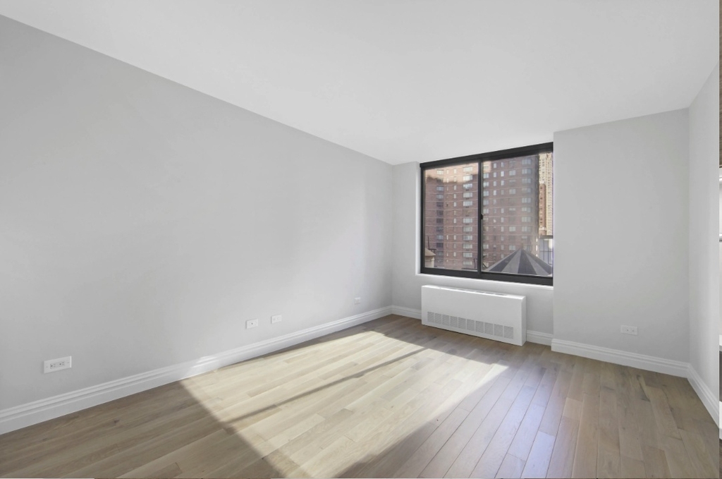 West 49th Street & 8th Avenue - Photo 3