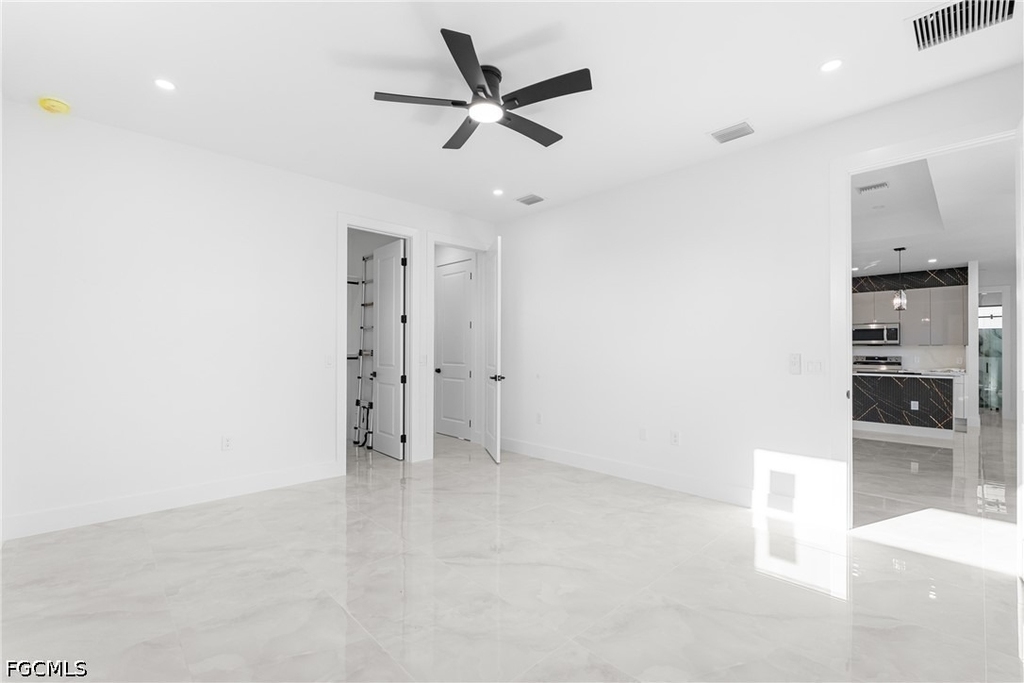 641 Camilla Street E - Photo 25