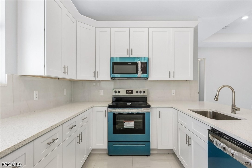 2708 Diplomat Parkway W - Photo 7