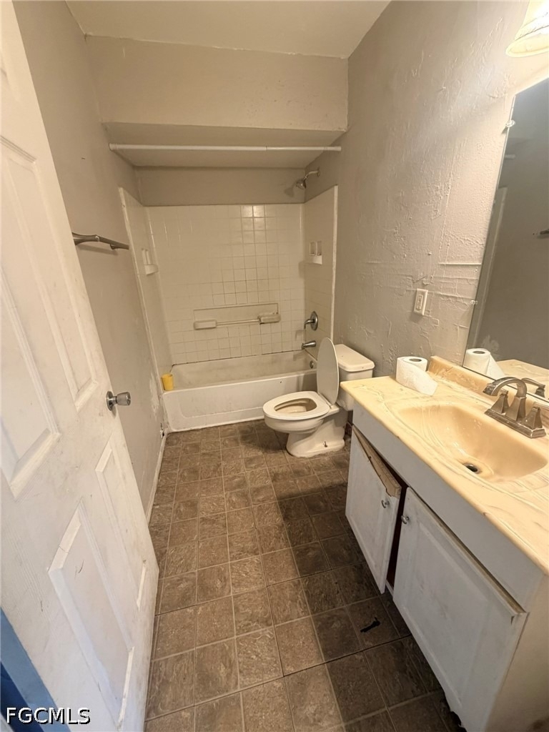2670 Broadway - Photo 6