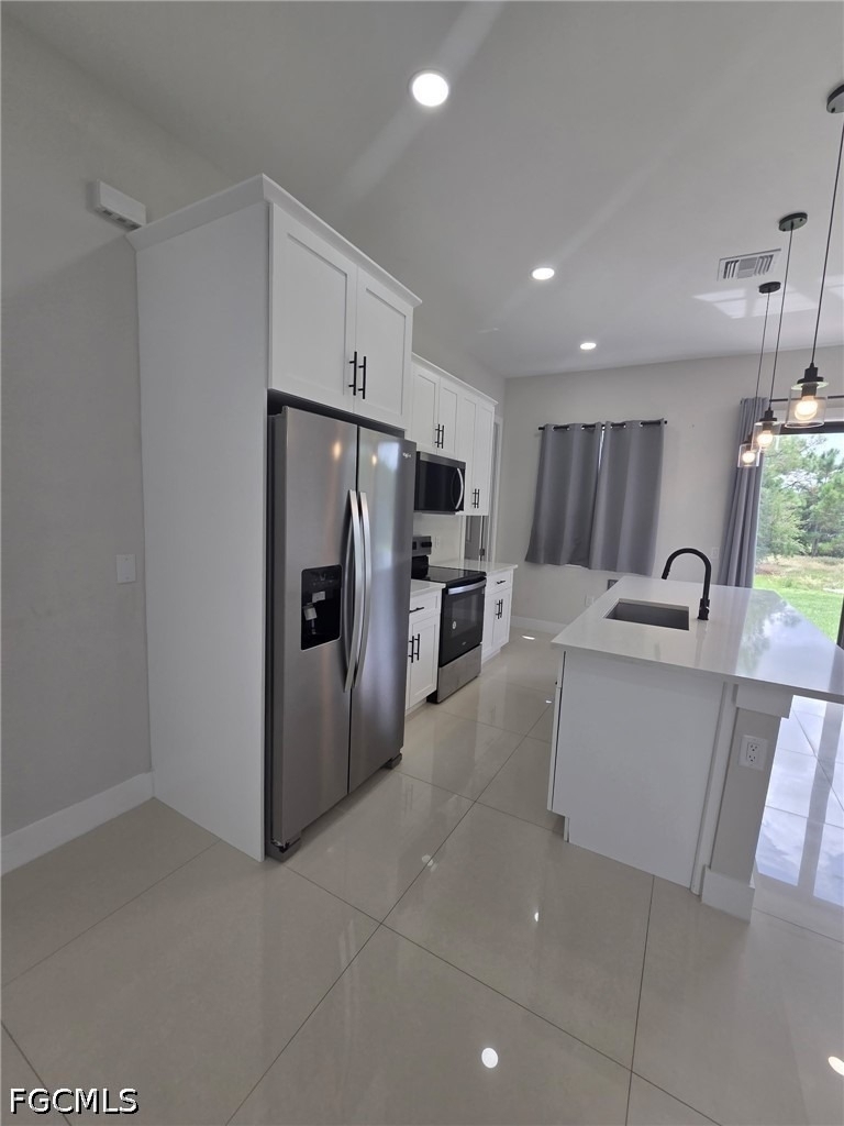 432 Raymer Street - Photo 6