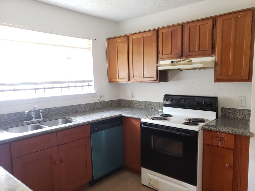 17318 Artwood Lane - Photo 1