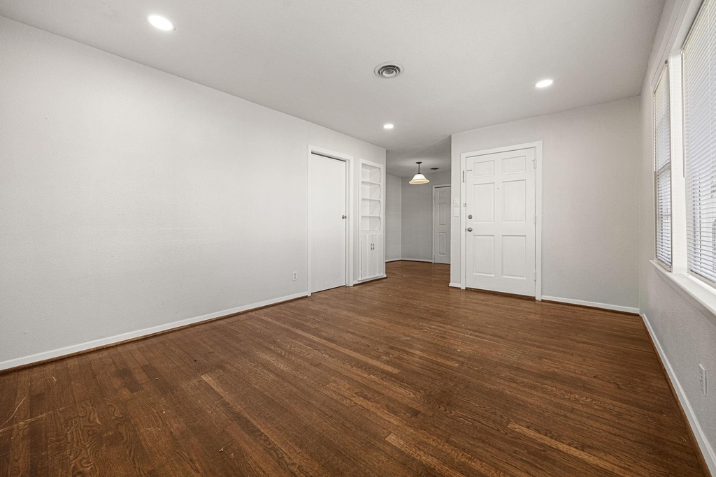 6619 Maybank Drive - Photo 5