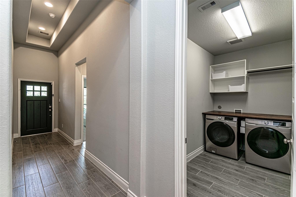 546 Cedar Harbor Court - Photo 9