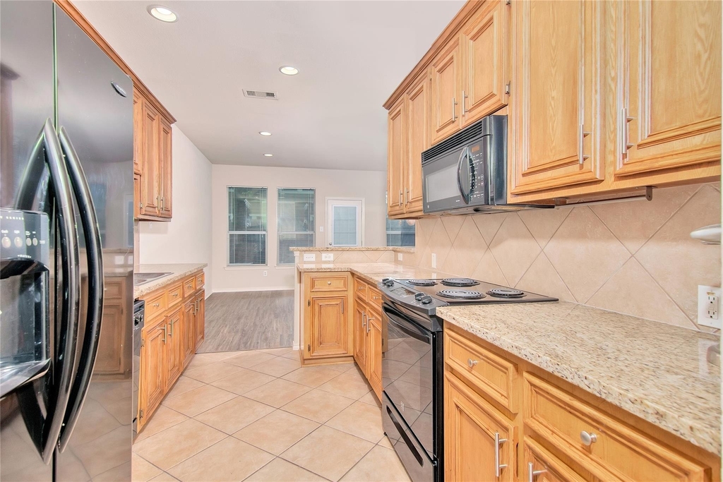 16518 Strathmore Manor Lane - Photo 9